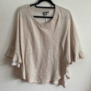 UNIQLO Womens short sleeve v neck poncho